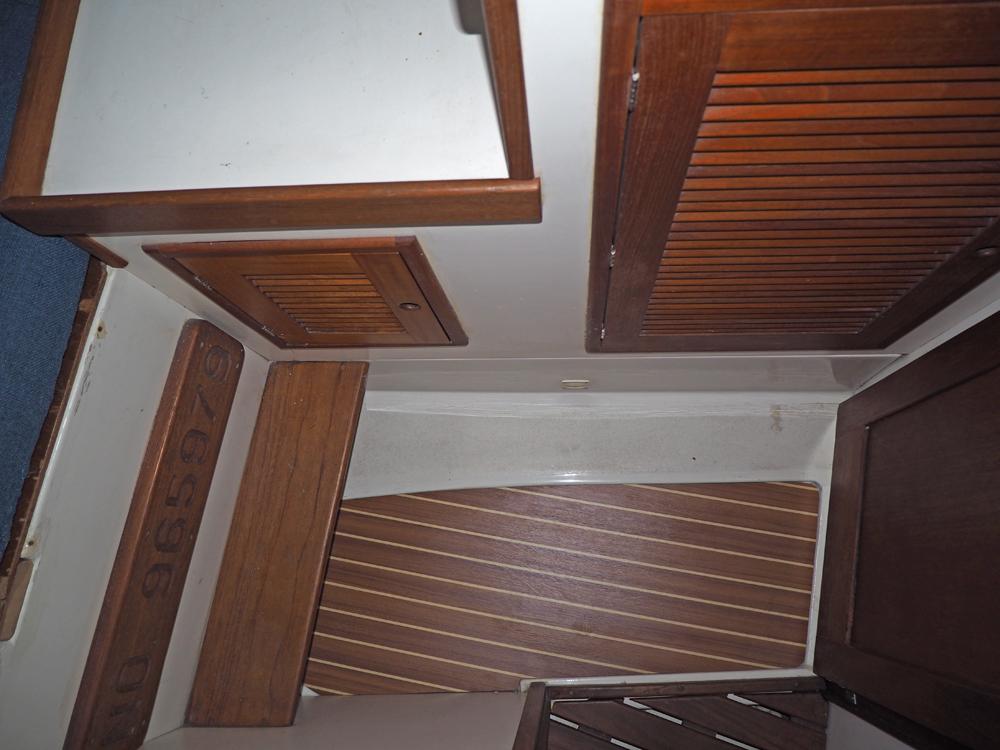 Cabin en avant, H&eacute;bergements